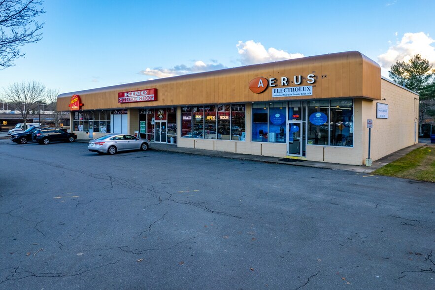 More Photos Of 245 State Rd, Dartmouth Freestanding For Sale