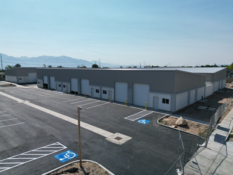 More Photos Of 5653 6055 W, West Valley City Industrial For Lease