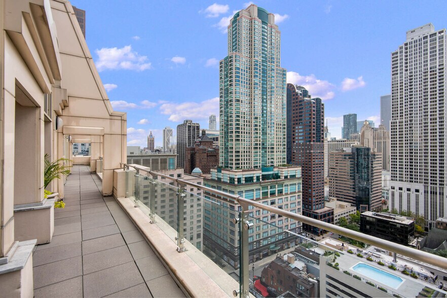 More Photos Of 747 N Wabash Ave, Chicago Apartments For Lease
