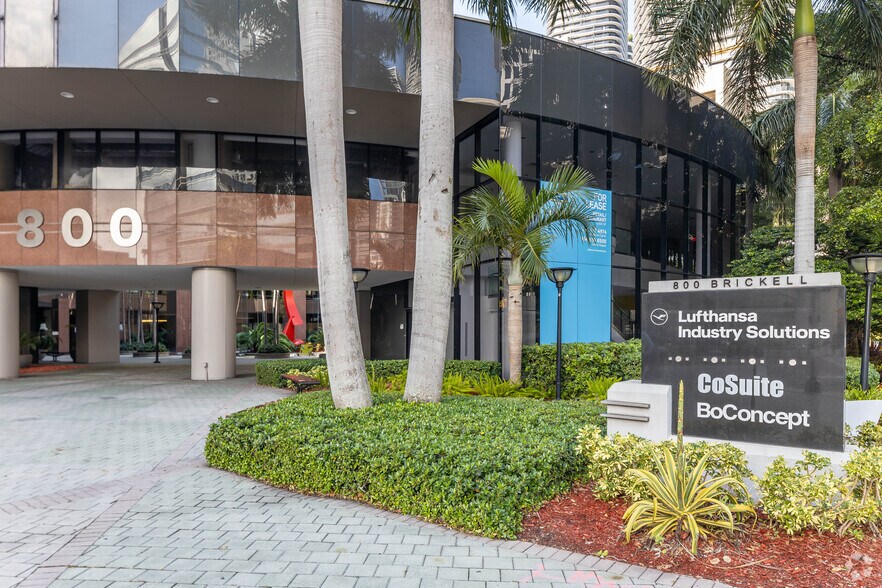 More Photos Of 800 Brickell Ave, Miami Office Residential For Lease