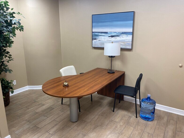 More Photos Of 1345 Campbell Rd, Houston Medical For Lease