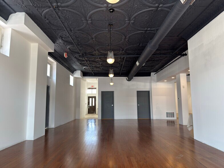 More Photos Of 41 South St, Glens Falls Storefront Retail Residential For Lease