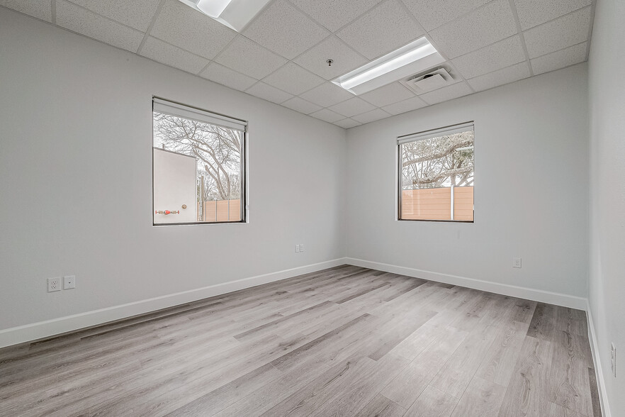 More Photos Of 18707 Mueschke Rd, Cypress Office For Lease