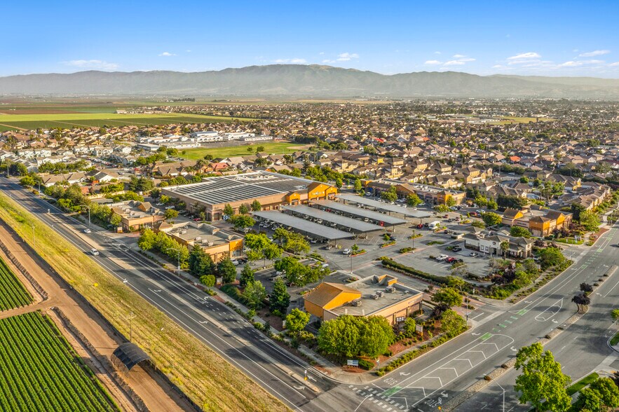 More Photos Of 1576-1594 N Sanborn Rd, Salinas Unknown For Lease