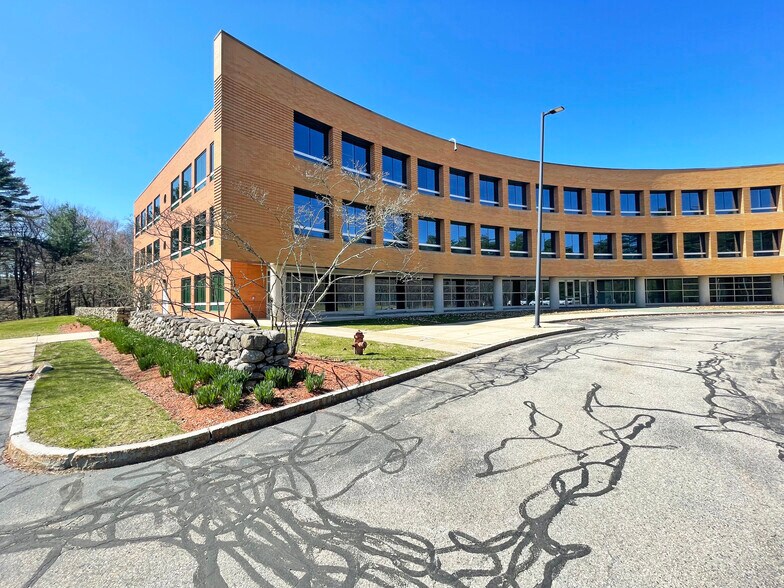 Primary Photo Of 11 Northeastern Blvd, Salem Office For Lease