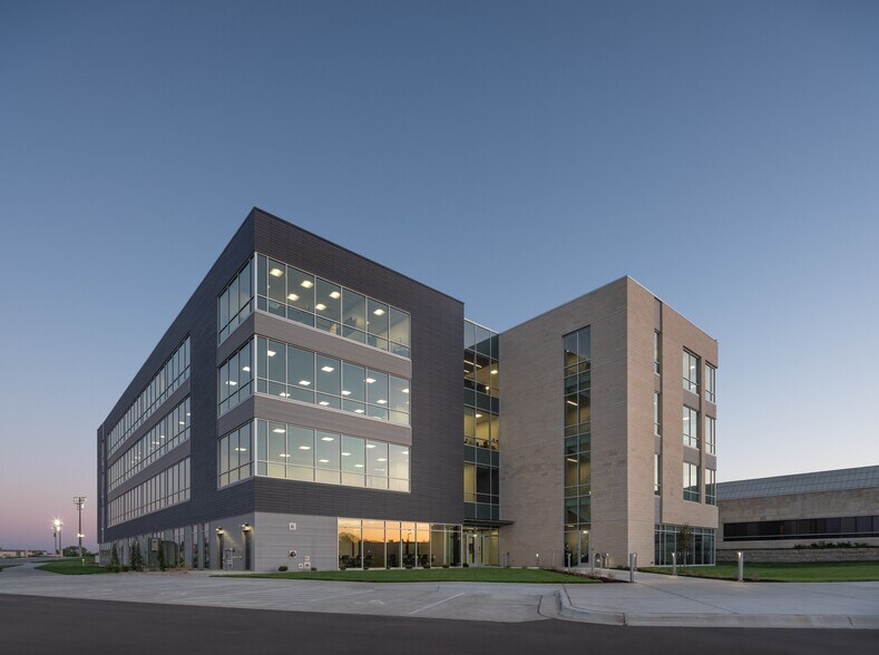 More Photos Of 1960 Kimball Ave, Manhattan Office For Lease