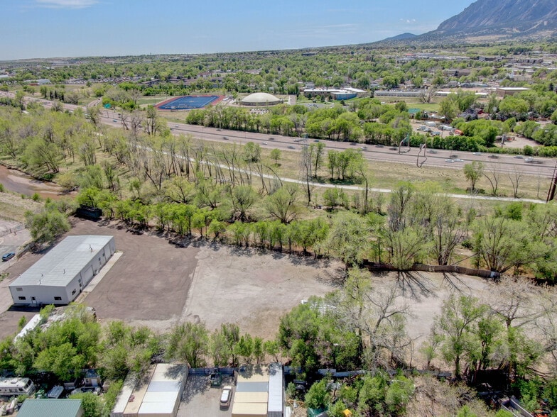 More Photos Of 1210 S El Paso St, Colorado Springs Warehouse For Lease