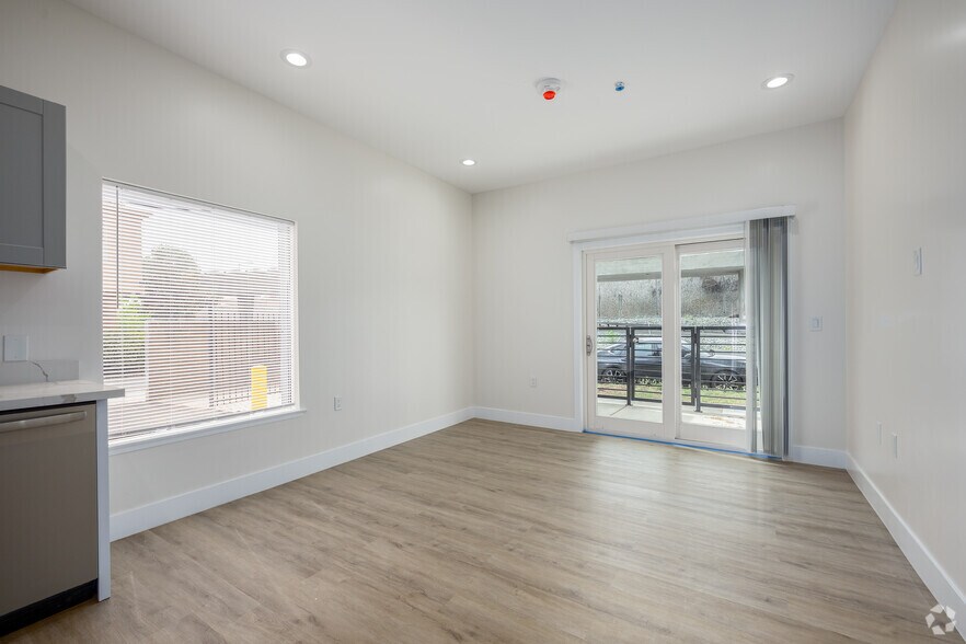 More Photos Of 3000 T St, Sacramento Apartments For Sale