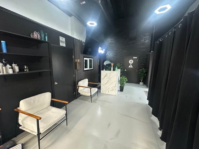 More Photos Of 27 Devine St, San Jose Storefront Retail Office For Sale