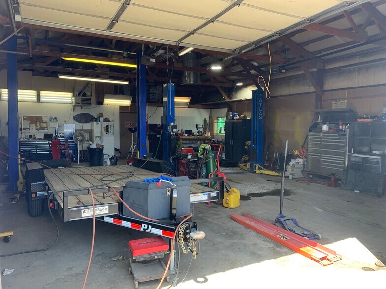 More Photos Of 1020 N 2nd St, Berthoud Warehouse For Lease