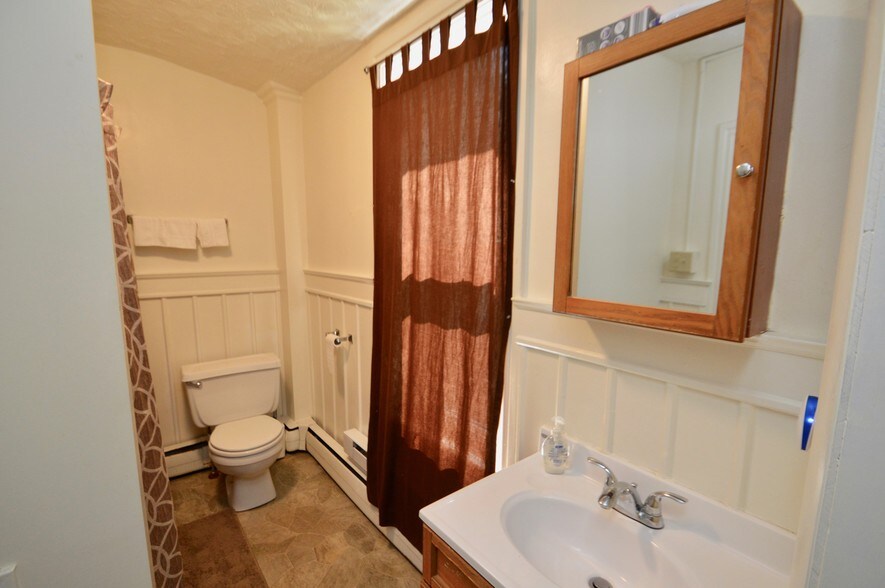 More Photos Of 126-128 E Broad St, Bethlehem Office Residential For Sale