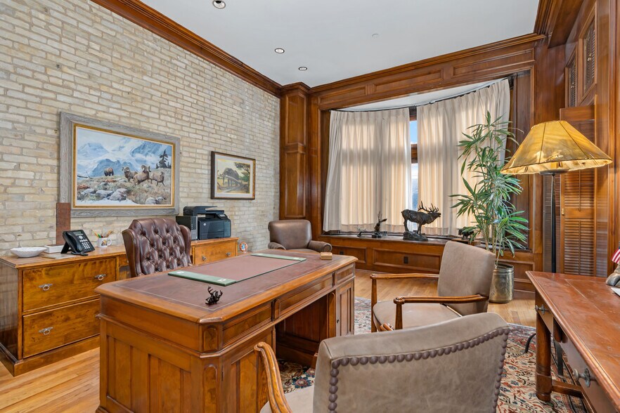 More Photos Of 309 E Commerce St, San Antonio Office For Lease