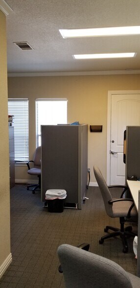 More Photos Of 7633 Bellaire Dr S, Fort Worth Medical For Sale