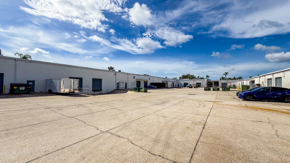 More Photos Of 7201-7243 Bryan Dairy Rd, Largo Unknown For Lease