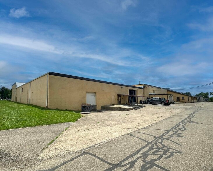 More Photos Of 126 New Pace Rd, Newcomerstown Warehouse For Sale