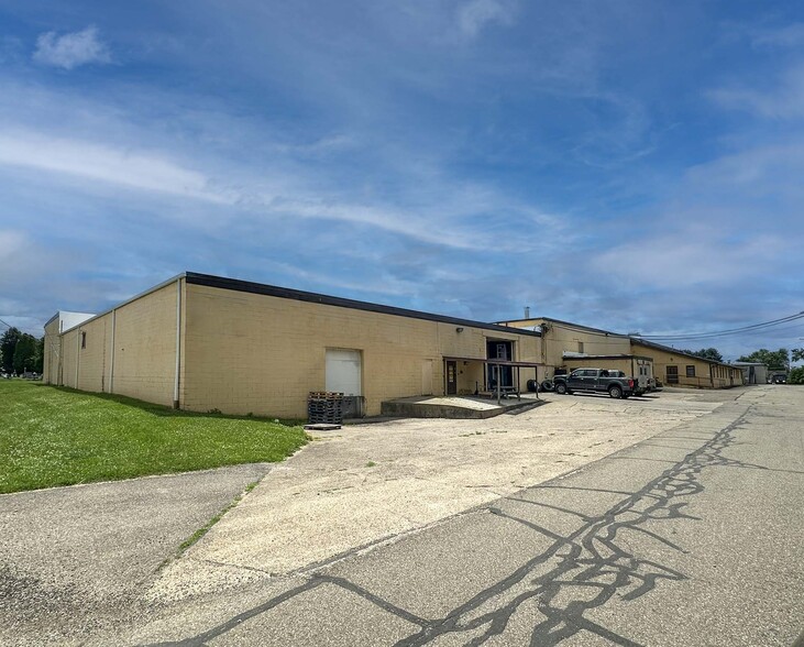 Primary Photo Of 126 New Pace Rd, Newcomerstown Warehouse For Sale