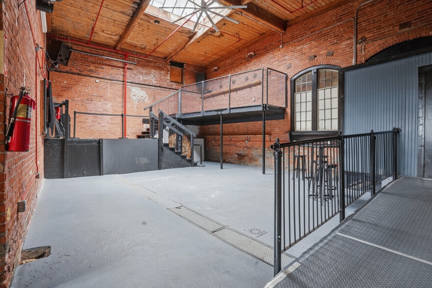 More Photos Of 120 Webster St, Pawtucket Manufacturing For Sale