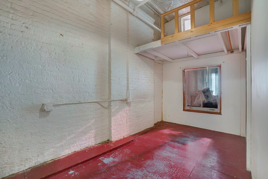 More Photos Of 45 Broadway, Brooklyn Storefront Retail Residential For Lease