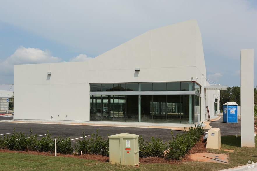 More Photos Of 426 Exchange Blvd, Bethlehem Storefront For Lease