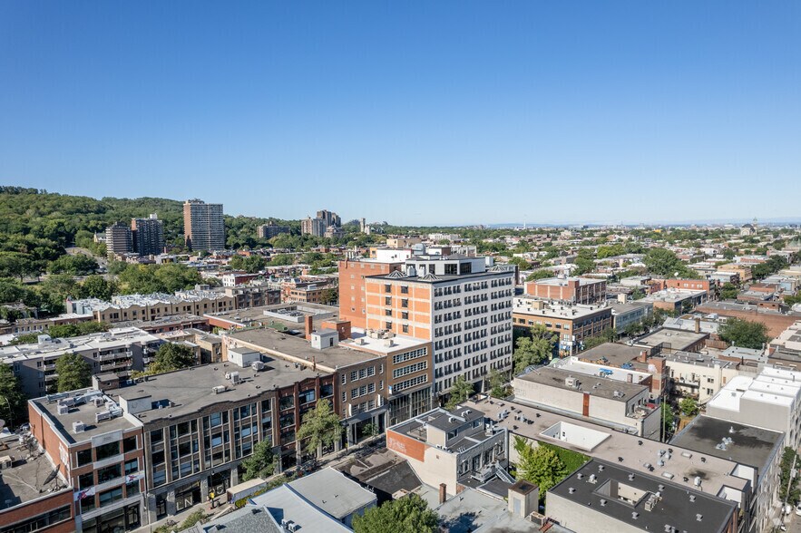 More Photos Of 4446 Boul Saint Laurent, Montréal Loft Creative Space For Lease