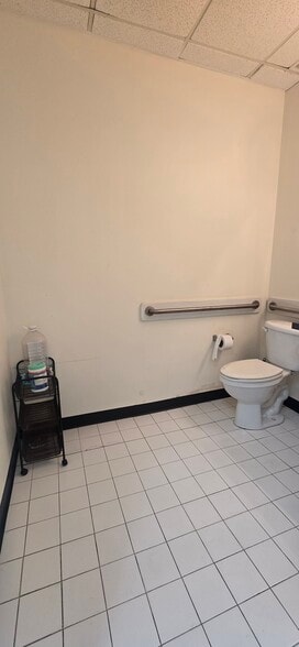More Photos Of 100 Governors Trace, Fayetteville Office For Lease