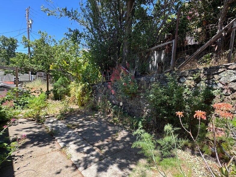 More Photos Of 1824 Sir Francis Drake Blvd, Fairfax Freestanding For Sale