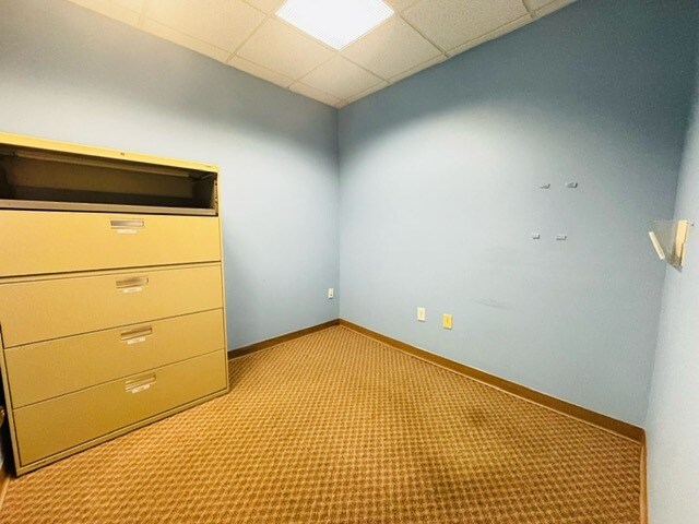More Photos Of 42 E Main St, Freehold Medical For Lease