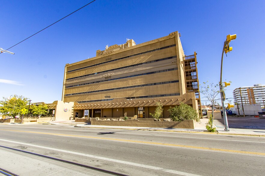 More Photos Of 1900 N Oregon St, El Paso Medical For Lease