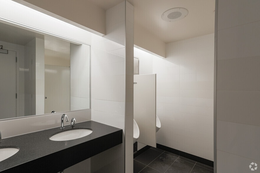 More Photos Of 1090 W Georgia St, Vancouver Office For Lease