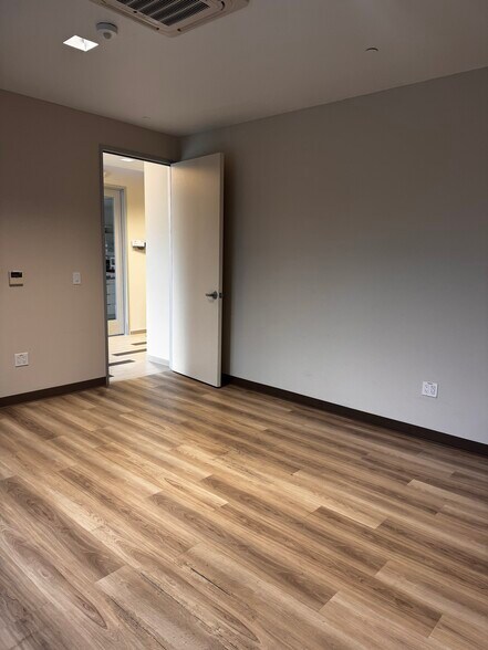 More Photos Of 1655 Southgate Ave, Daly City Medical For Lease