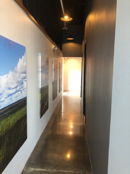 More Photos Of 2265-2279 Cole St, Birmingham Showroom For Lease