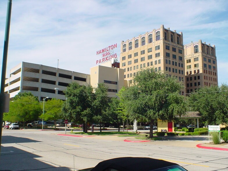 More Photos Of 900 8th St, Wichita Falls Office For Lease
