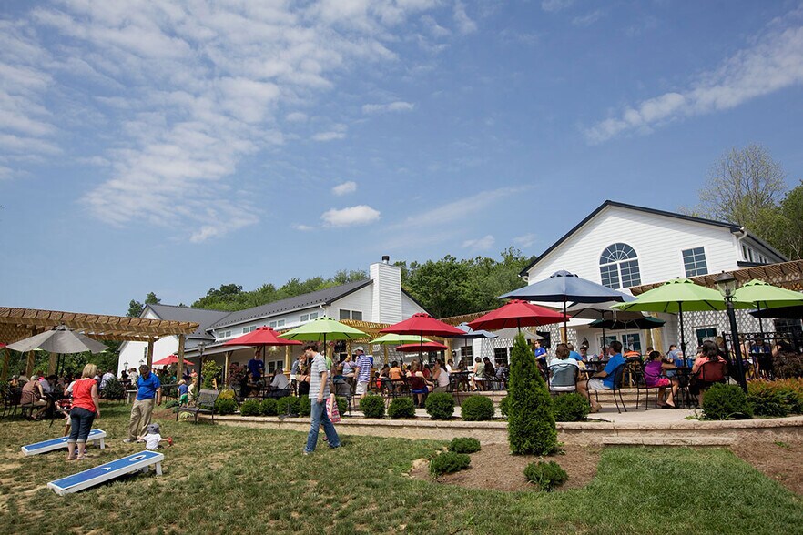 More Photos Of 7847 Rockfish Valley Hwy, Afton Hotel For Sale