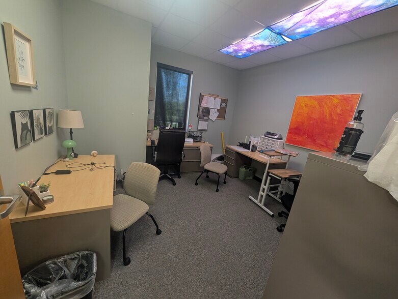 More Photos Of 5155 Pennwood Dr, Indianapolis Office For Sale
