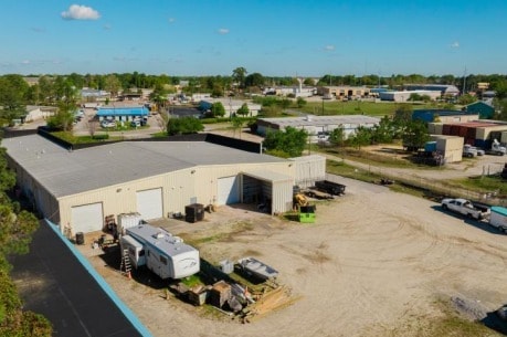 More Photos Of 420 Raleigh St, Wilmington Flex For Sale