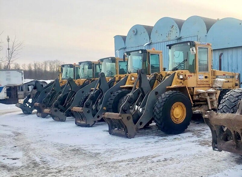 More Photos Of 1396 E Easterday Ave, Sault Sainte Marie Contractor Storage Yard For Sale