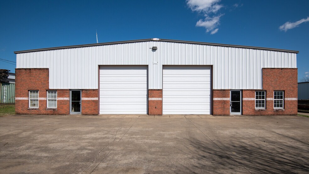 Primary Photo Of 1232 Longleaf Dr, Gallatin Warehouse For Lease