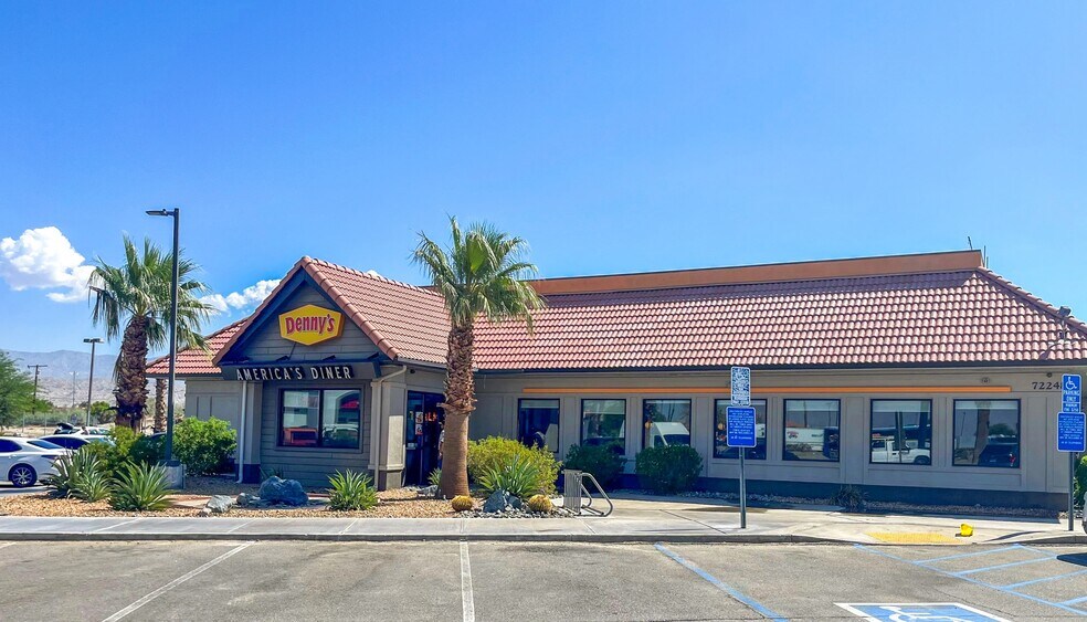 Primary Photo Of 72248 Varner Rd, Thousand Palms Restaurant For Lease