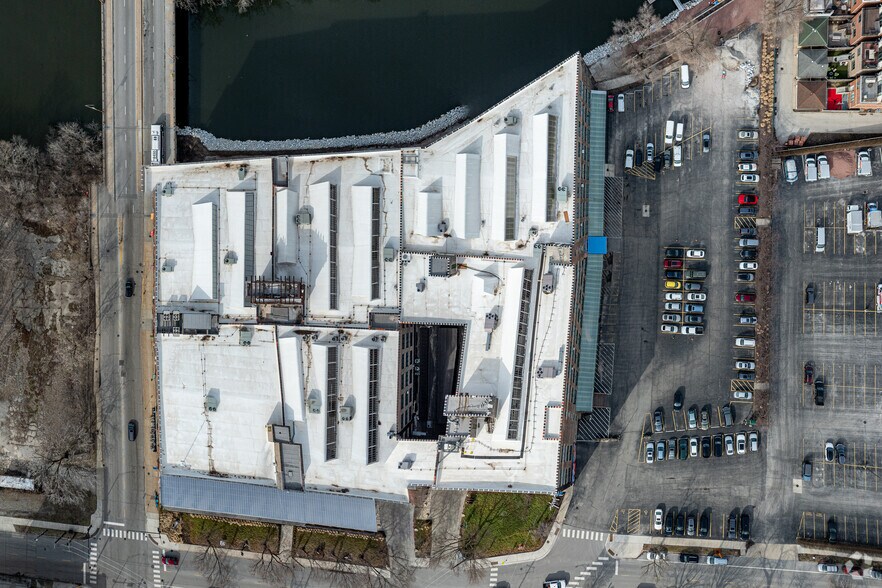 More Photos Of 1200 W 35th St, Chicago Coworking Space