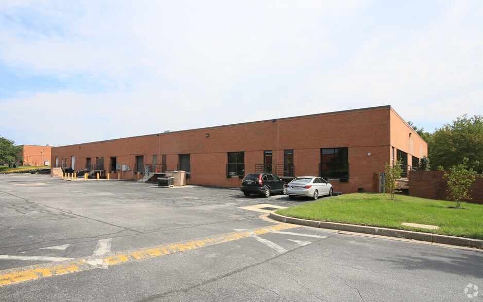 More Photos Of 150-164 Lakefront Dr, Cockeysville Flex For Lease