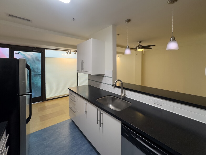 More Photos Of 110 Campbell Ave SW, Roanoke Apartments For Sale