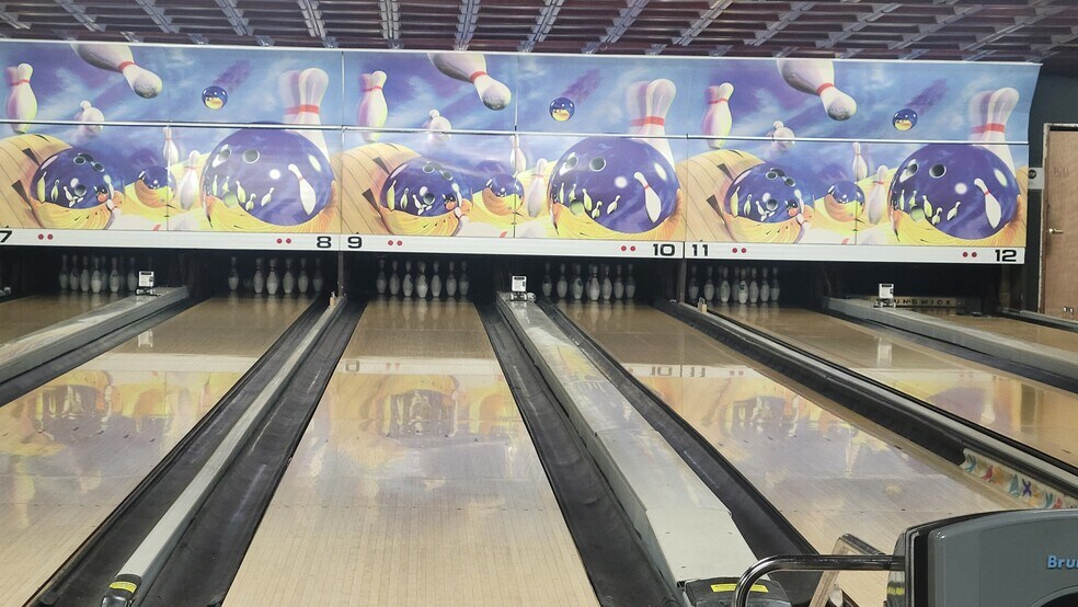 More Photos Of 3156 State St, Caledonia Bowling Alley For Sale