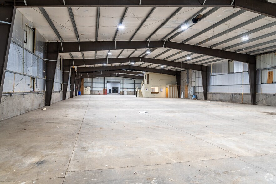 More Photos Of 27630 Llewellyn Rd, Corvallis Distribution For Lease