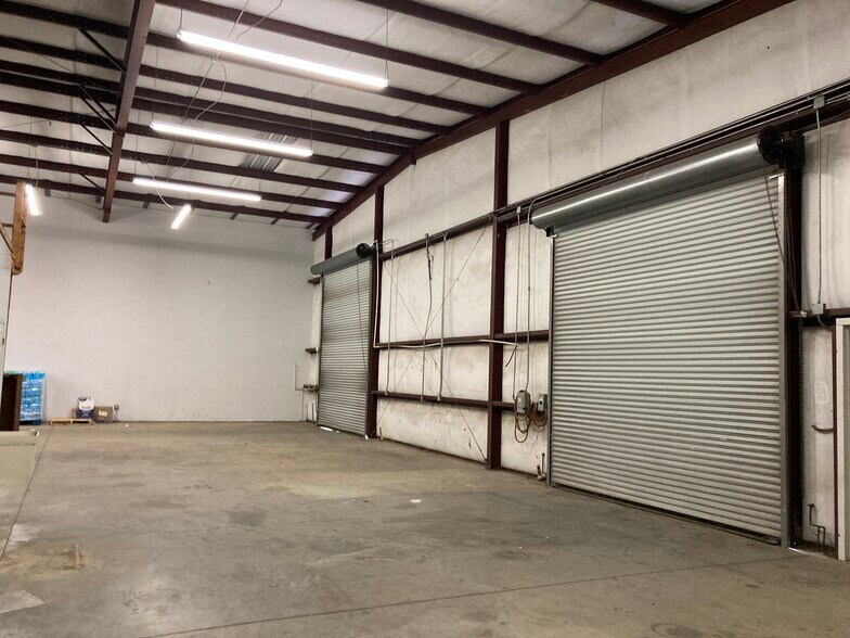 More Photos Of 6900 Pine Forest Rd, Pensacola Warehouse For Lease