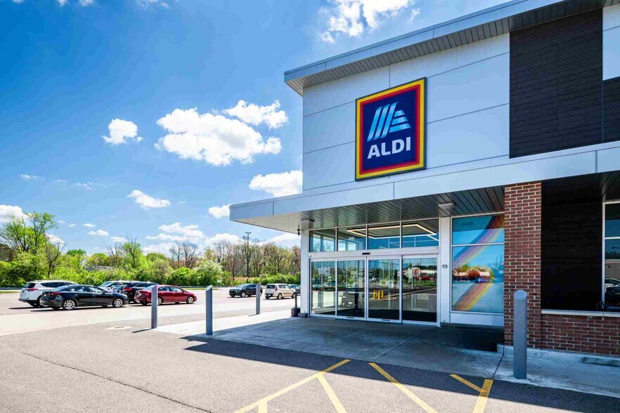 More Photos Of W Market St, Akron Land For Lease