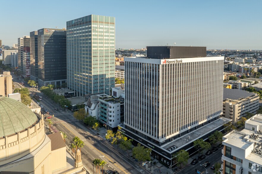 More Photos Of 3660 Wilshire Blvd, Los Angeles Office For Lease
