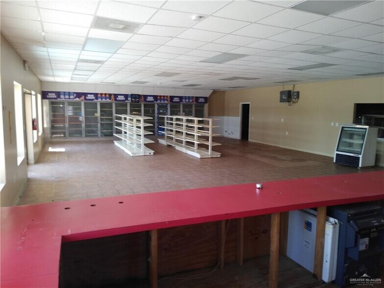 More Photos Of 939 S Alamo Rd, Alamo Convenience Store For Sale