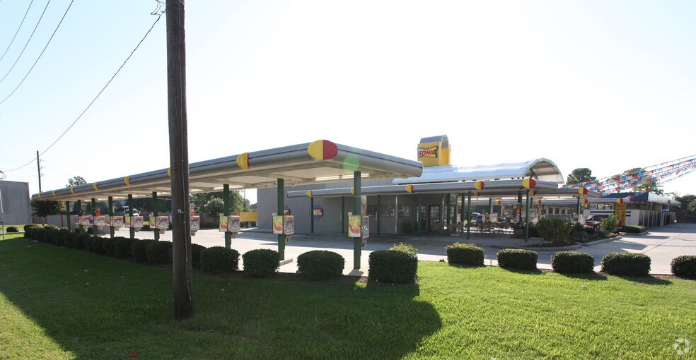 More Photos Of 13028 Veterans Memorial Dr, Houston Fast Food For Lease