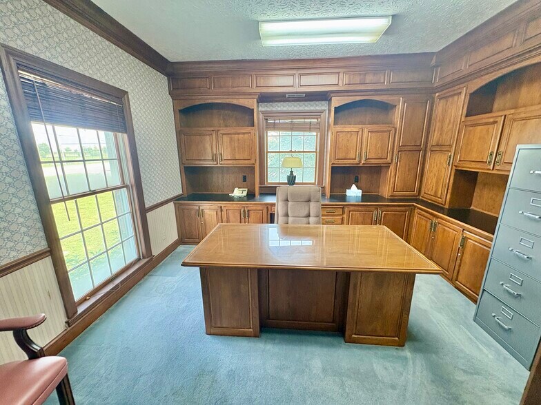 More Photos Of 1485 Commerce Park Dr, Tipp City Medical For Sale