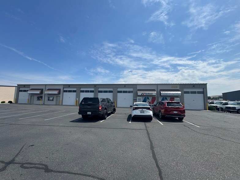 Primary Photo Of 6159 W Deschutes Ave, Kennewick Light Distribution For Lease